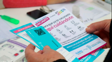 Credenciales de vacunación para adultos mayores