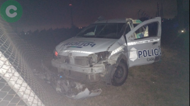 Patrullero perdió el control y volcó