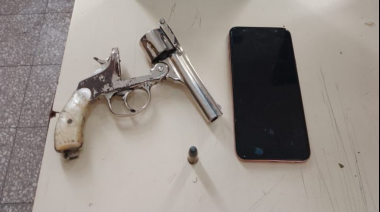 Tiene 16 años y robó un celular amenazando a la víctima con un arma