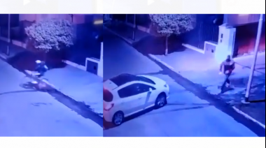 Roban un auto y una mountanbike: Escapan en contramano por dos cuadras