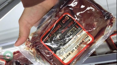 Carne en mal estado en las góndolas del Dia%