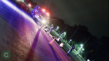 Muere una mujer al caer de la moto