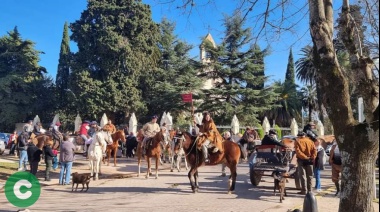 Día de la bandera y cabalgata en Uribelarrea