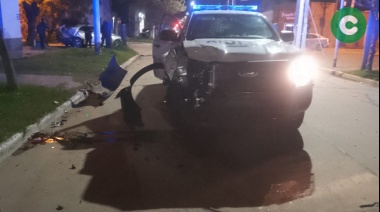 CHOQUE ENTRE UN AUTO Y UN PATRULLERO