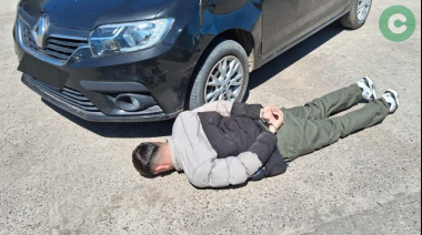 Lo atraparon intentando vender un auto robado