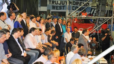 Lealtad peronista: el PJ respaldó a CFK y junto a sus candidatos 