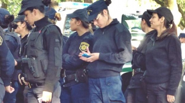 Prohíben el uso de celulares en horario laboral a los policías de la Bonaerense 