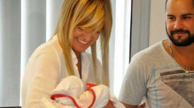 Marisa Fassi visitó al primer bebé que nació en el Hospital Regional