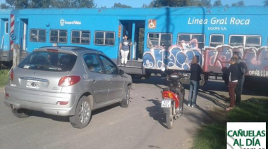 Un auto chocó contra el tren en Uribelarrea