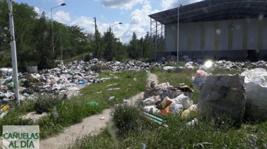 Cero en Ecología: Basura acumulada en el Ecopunto