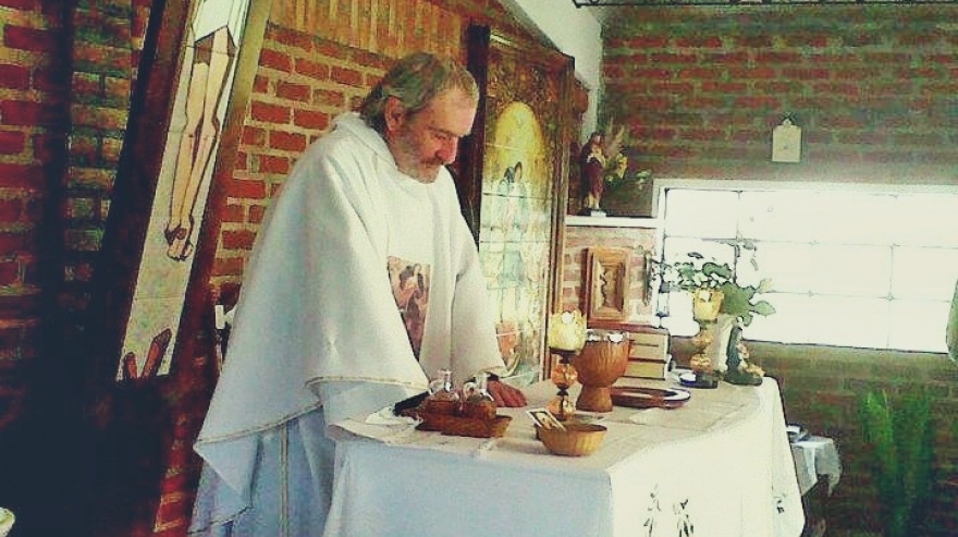 Comenzaron los homenajes al Padre Ale