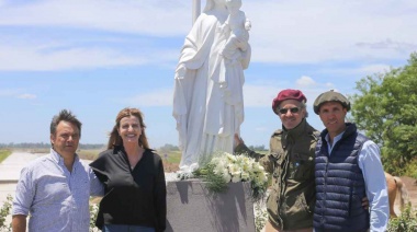Entronizan a la Virgen del Carmen en el mercado agro-ganadero