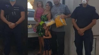 Vecinos solidarios: Fabrican barbijos para la Policía