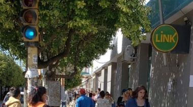 Con menos gente en las filas se respeta el cronograma de pagos