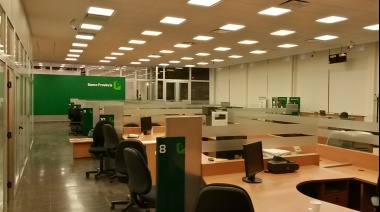 Bancos con atención limitada y restringida desde el 13 de abril