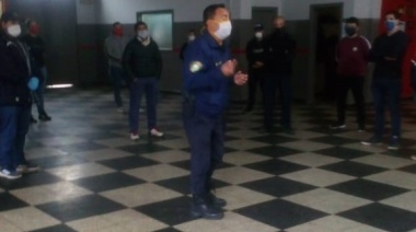 Se activan los protocolos de seguridad en el Cuartel de Bomberos