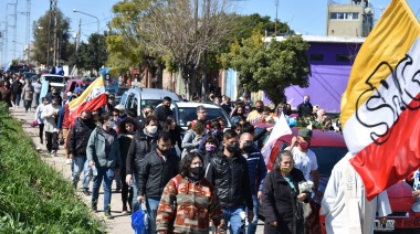 Multitudinaria despedida del padre Bachi