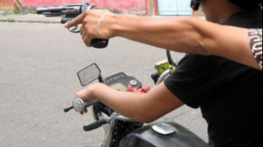 Motochorros se quedaron con la recaudación de dos agencias de lotería 