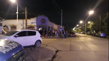 Cierran dos bares por estar excedidos en la cantidad de gente 