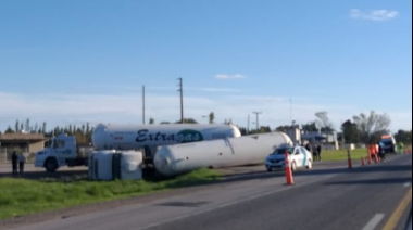 Vuelco en el acceso de Extragas 