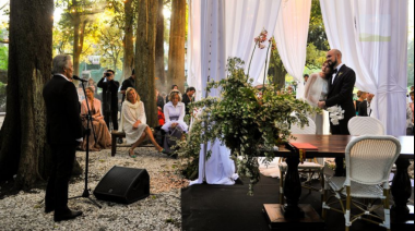 Así fue la boda de Abel Pintos y Mora Calabrese en Cañuelas 