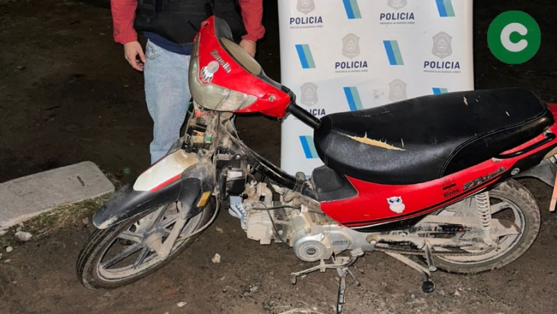 TIENE 14 AÑOS, ROBÓ UNA MOTO: FUE LIBERADO