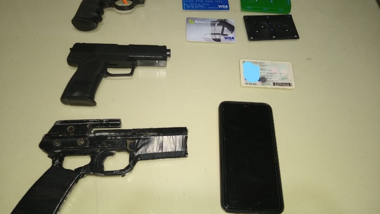 Robo y detención en Santa Rosa