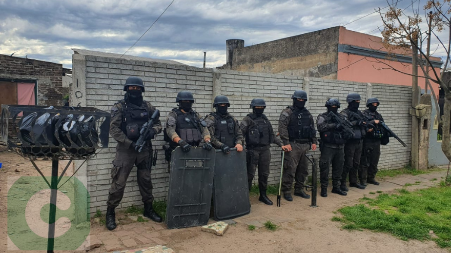 Allanamiento en Acuña al 1000