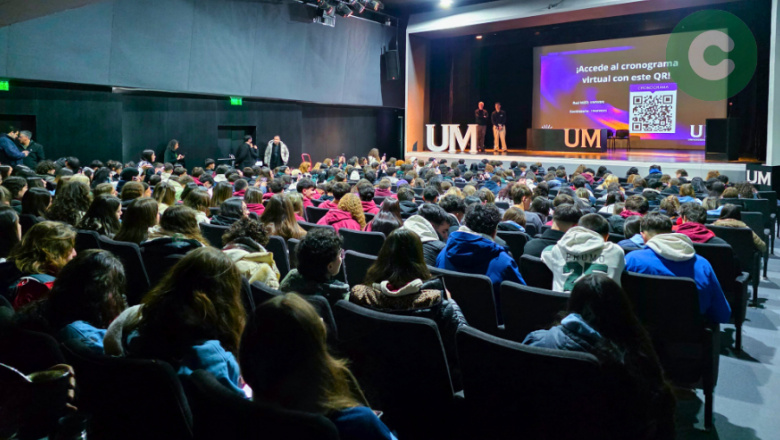 MÁS DE 2000 ESTUDIANTES PARTICIPARON DE LA EXPO ORIENTACIÓN VOCACIONAL