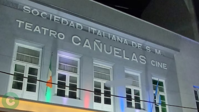 El teatro de Cañuelas reabrió sus puertas a sala llena y con show de Hernán Piquín