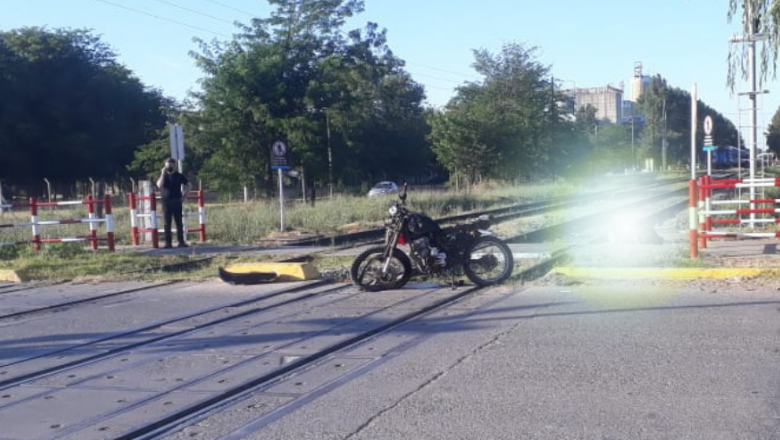 Muerte en las vías: Tenia 17 años y circulaba en una moto