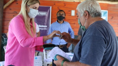 Se entregaron más de 120 pares de anteojos en el barrio Libertad
