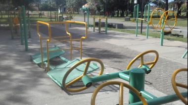 Juntan firmas para colocar aparatos de gimnasia en el Parque de la Salud