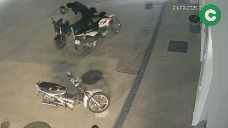 Así robaron una moto en una estación de servicio