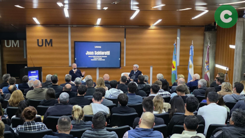 LA UNIVERSIDAD DE MORÓN RECIBIÓ AL EXGOBERNADOR JUAN SCHIARETTI