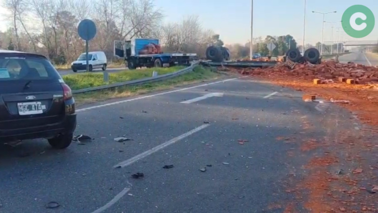 Choque y vuelco en Ruta 3