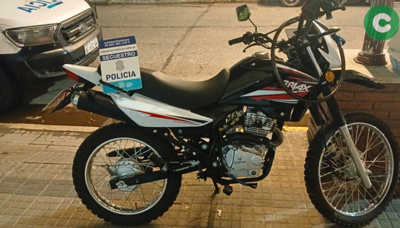 Recuperan una moto robada: Uno de los delincuentes tiene 16 años