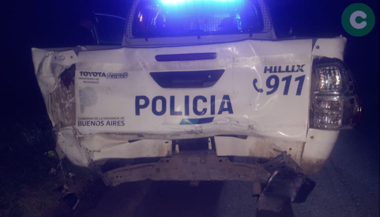 Un camión chocó a un patrullero a la altura de “El Taladro”