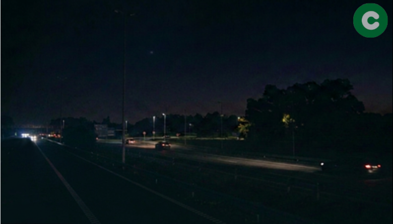 Vecinos de la zona reclaman por la falta de luz en la Autopista Ezeiza-Cañuelas