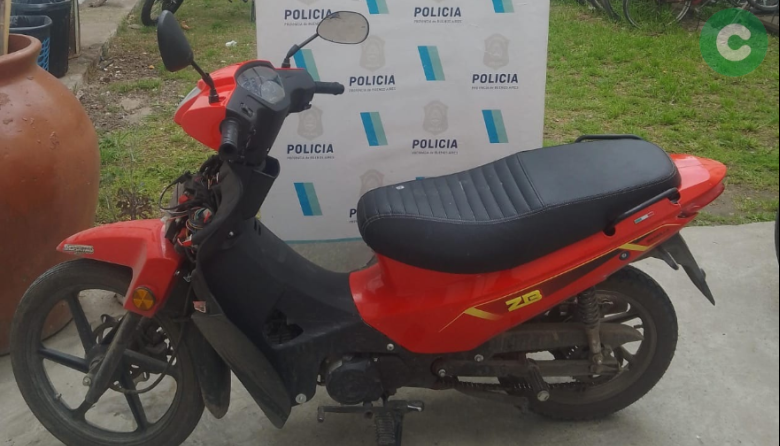 Tienen 14 y 15 años, robaron una moto y quedaron detenidos