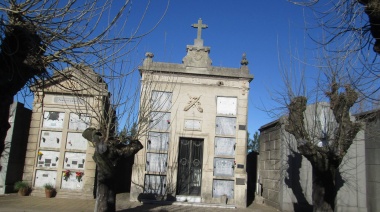 Recorrida por el Cementerio Municipal 