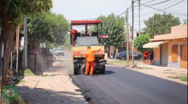 Obra de asfalto en la localidad de San Esteban