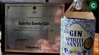 Entregan reconocimiento a Spiritu Santo Gin