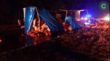 Lluvia y vuelco en la Ruta 205