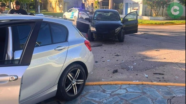 Choque entre dos vehículos en el centro de Cañuelas