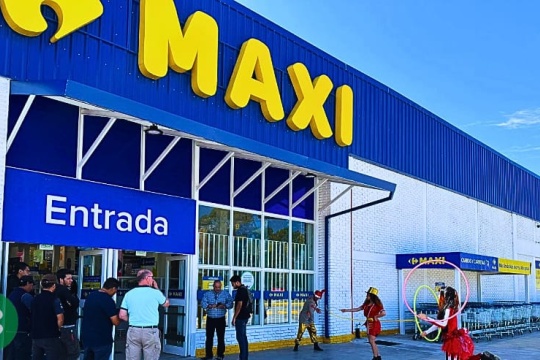 Anuncian la llegada del supermercado mayorista “Carrefour Maxi”