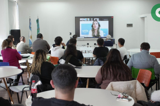 FORMACIÓN ACADÉMICA CON PROYECCIÓN INTERNACIONAL