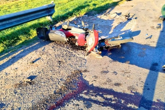 Choque en la Ruta 205: un motociclista fue hospitalizado 