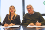 Javier Rodríguez y Marisa Fassi firman la adhesión al DUT