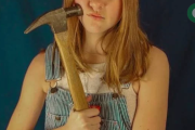 "Bone smashing": La extraña y peligrosa tendencia en TikTok